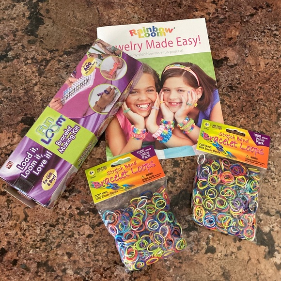 FUN Loom/Rainbow Loom DYI Bracelet Making Kit NEW - Picture 1 of 8